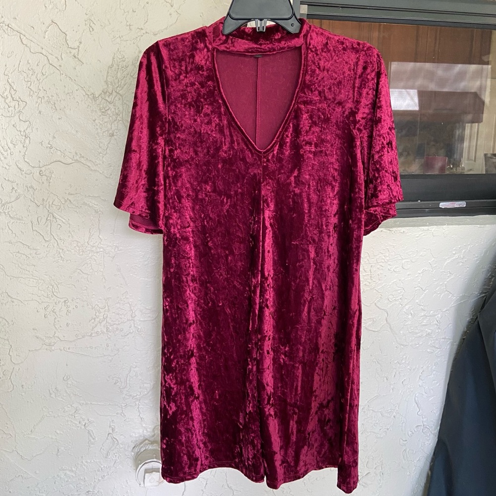 Mm mm mm Red Velvet Chocker Neck Dress